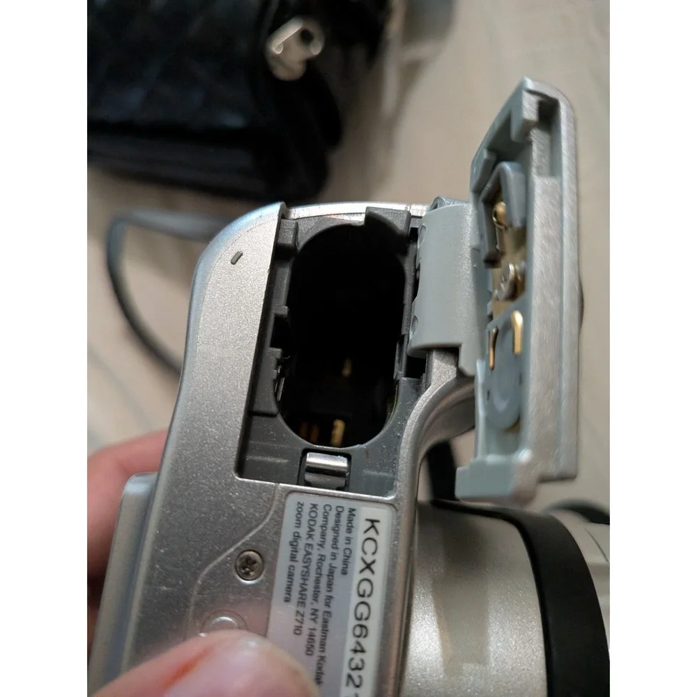 Silver Kodak Digital Camera Z710-10x Zoom Tested Working With Carry Case